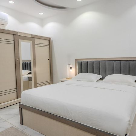 Luxurious Family 3 Bedroom Apartments 10 Mins Drive To Al-Masjid Nabawi - Nozol Noor 1 Medina Esterno foto