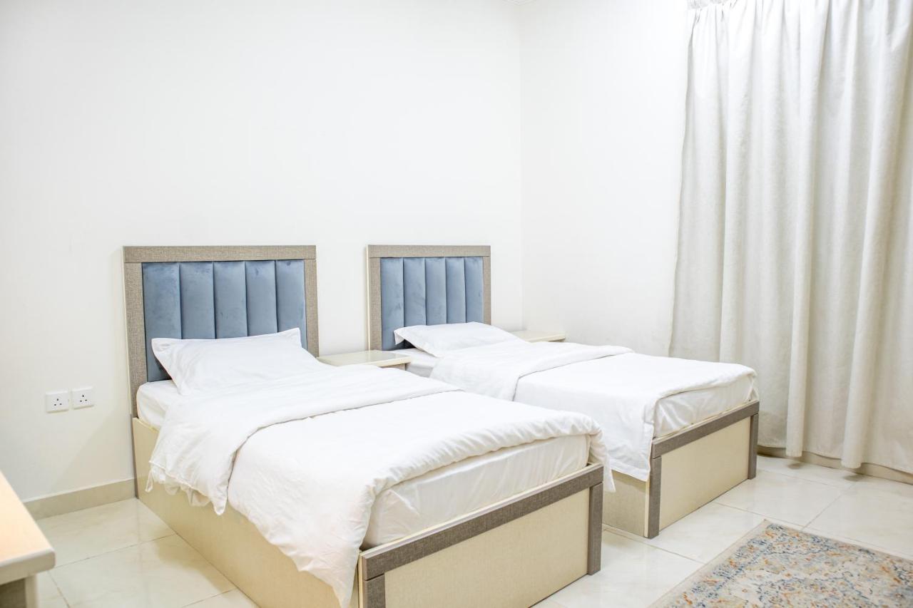 Luxurious Family 3 Bedroom Apartments 10 Mins Drive To Al-Masjid Nabawi - Nozol Noor 1 Medina Esterno foto