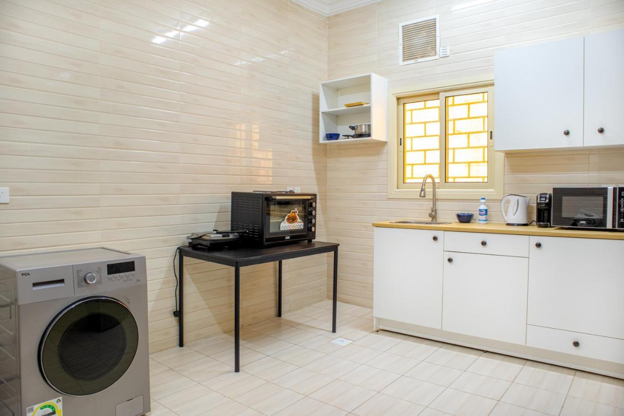 Luxurious Family 3 Bedroom Apartments 10 Mins Drive To Al-Masjid Nabawi - Nozol Noor 1 Medina Esterno foto