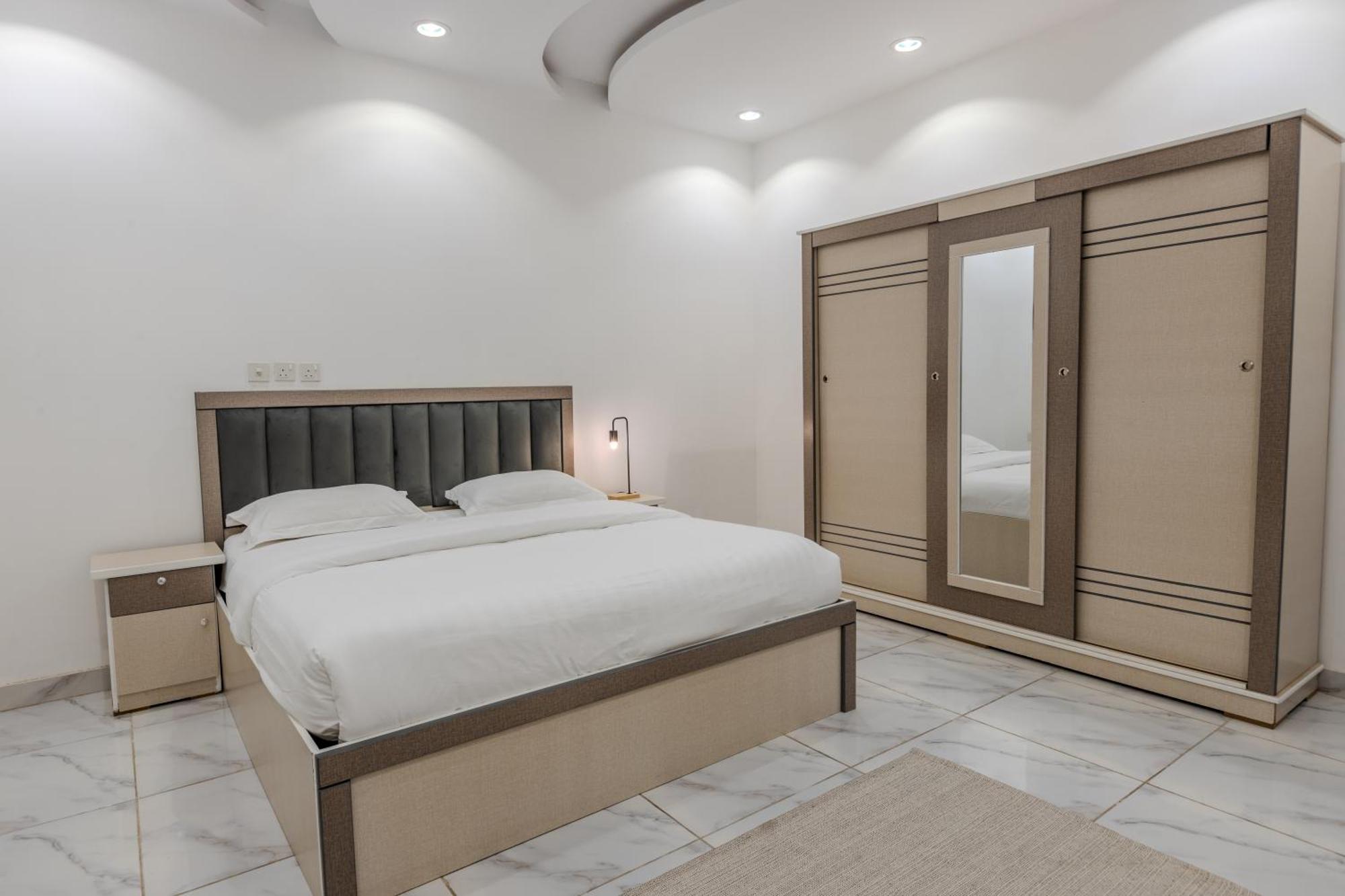 Luxurious Family 3 Bedroom Apartments 10 Mins Drive To Al-Masjid Nabawi - Nozol Noor 1 Medina Esterno foto